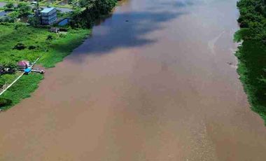 Tanah Luas Sampai Sungai Landak