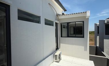 DISEWAKAN RUMAH AMESTA LIVING 2 LANTAI MURAH BELUM PERNAH DIHUNI ALIAS BARU!