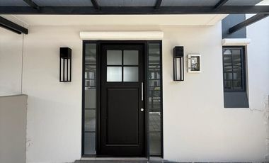 DISEWAKAN RUMAH AMESTA LIVING 2 LANTAI MURAH BELUM PERNAH DIHUNI ALIAS BARU!