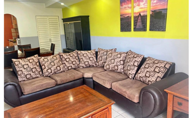 CASA EN VENTA CON 4 DEPARTAMENTOS AMUEBLADOS