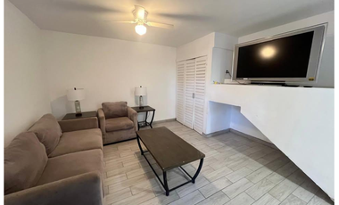 CASA EN VENTA CON 4 DEPARTAMENTOS AMUEBLADOS