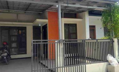 Rumah siap huni di dekat Kampus UPI Cibiru