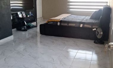 Casa Amplia C/4 Recámaras, 2 Estacionamientos en Renta en Viveros de La Loma