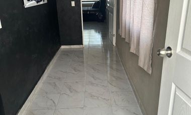 Casa Amplia C/4 Recámaras, 2 Estacionamientos en Renta en Viveros de La Loma