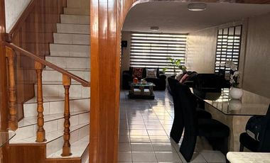 Casa Amplia C/4 Recámaras, 2 Estacionamientos en Renta en Viveros de La Loma