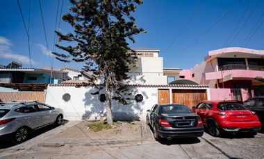 SE VENDE CASA EN PSJE 2, SECTOR SUR.