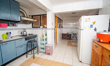 SE VENDE CASA EN PSJE 2, SECTOR SUR.