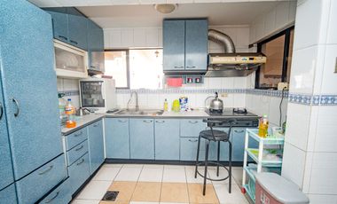 SE VENDE CASA EN PSJE 2, SECTOR SUR.