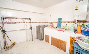 SE VENDE CASA EN PSJE 2, SECTOR SUR.