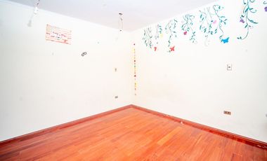 SE VENDE CASA EN PSJE 2, SECTOR SUR.