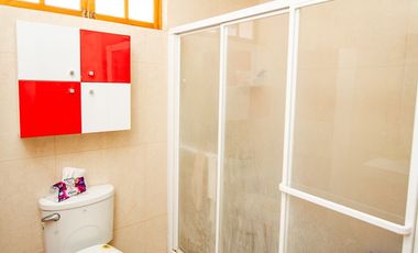 SE VENDE CASA EN PSJE 2, SECTOR SUR.