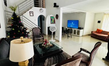 🏡 Casa Esquinera con Apartamento – Venta📍