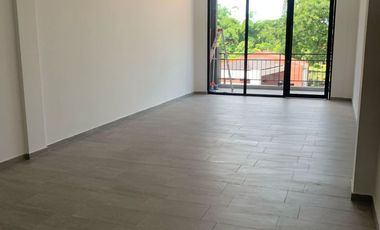 Oficina en Alquiler en Plaza Comercial Costabrisa – Vía a la Costa