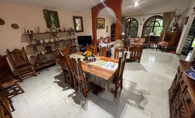 Amplia Casa con Alberca y Jardín en Lomas de Cuernavaca