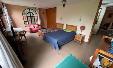 Amplia Casa con Alberca y Jardín en Lomas de Cuernavaca