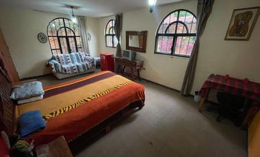 Amplia Casa con Alberca y Jardín en Lomas de Cuernavaca