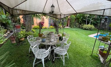 Amplia Casa con Alberca y Jardín en Lomas de Cuernavaca