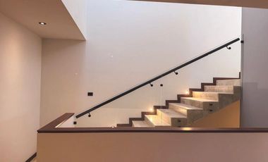 Increíble casa en venta en el Fraccionamiento de San Angel 5