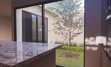 Increíble casa en venta en el Fraccionamiento de San Angel 5