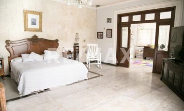 HERMOSA CASA EN VENTA EN BTO JUAREZ.NTE,  3,889m2