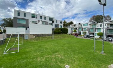 Alquiler casa de 3 dormitorios Cumbaya sector universidad san francisco