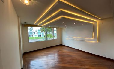 Alquiler casa de 3 dormitorios Cumbaya sector universidad san francisco