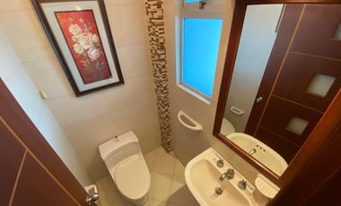 Alquiler casa de 3 dormitorios Cumbaya sector universidad san francisco