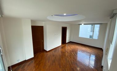 Alquiler casa de 3 dormitorios Cumbaya sector universidad san francisco