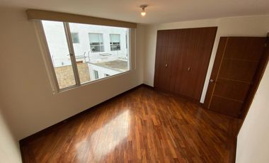 Alquiler casa de 3 dormitorios Cumbaya sector universidad san francisco