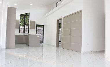 Casa en Venta Puyo Urbanización Jacaranda: Calidad y Diseño Premium 300m