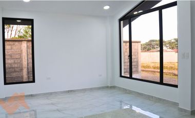 Casa en Venta Puyo Urbanización Jacaranda: Calidad y Diseño Premium 300m