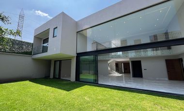 Casa Nueva en renta en Bosques de las Lomas