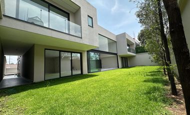 Casa Nueva en renta en Bosques de las Lomas