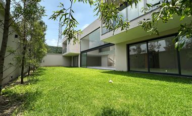 Casa Nueva en renta en Bosques de las Lomas