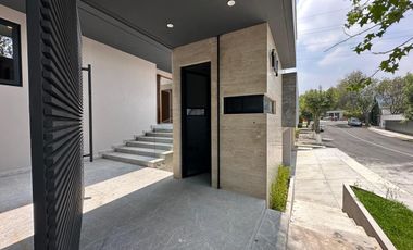 Casa Nueva en renta en Bosques de las Lomas