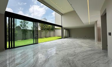 Casa Nueva en renta en Bosques de las Lomas