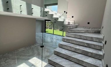 Casa Nueva en renta en Bosques de las Lomas