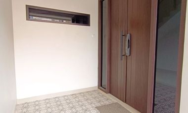 Y386 Rumah Baru 3 Lantai Mewah Modern Rawamangun Jakarta Timur