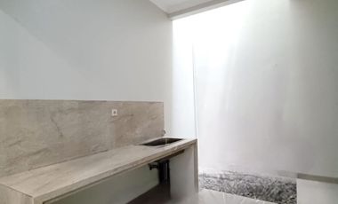 Y386 Rumah Baru 3 Lantai Mewah Modern Rawamangun Jakarta Timur