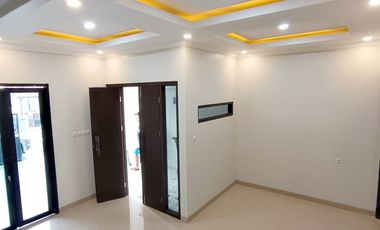 Y386 Rumah Baru 3 Lantai Mewah Modern Rawamangun Jakarta Timur