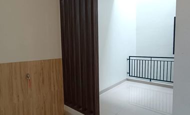 Y386 Rumah Baru 3 Lantai Mewah Modern Rawamangun Jakarta Timur