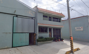 CASA EN VENTA CON BODEGA EN BARRIO DE GUADALUPE PUEBLA DE REMATE