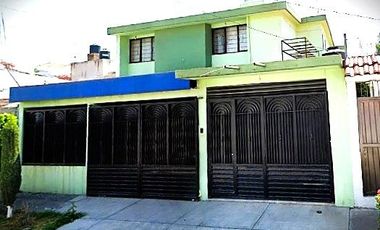 Venta de casa en Paseos de Sta. María Cuautitlán, Mex.