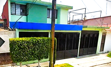 Venta de casa en Paseos de Sta. María Cuautitlán, Mex.