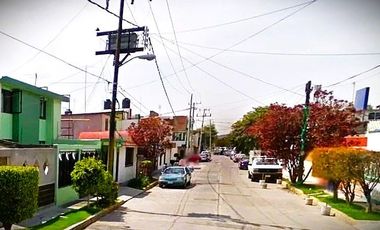 Venta de casa en Paseos de Sta. María Cuautitlán, Mex.