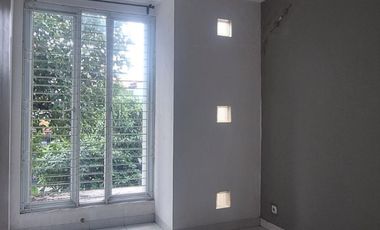 Disewakan Rumah di Komplek Nyaman Cilandak Barat – Jalan Lebar, Lokasi Sangat Strategis