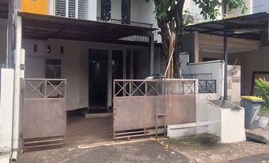 Disewakan Rumah di Komplek Nyaman Cilandak Barat – Jalan Lebar, Lokasi Sangat Strategis