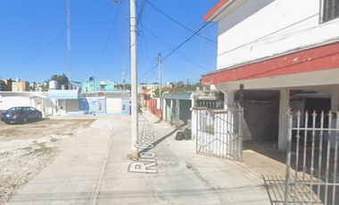 EXCELENTE CASA EN OFERTA HASTA ANTES DEL 17 DE DICIEMBRE, NO CREDITYOS. UBICADOS EN CALLE ANDADOR RIO CHAMPOTONNUMERO 31MANZANA 10CONJUNTO HABITACIONA
