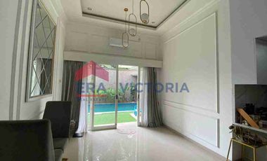 Dijual /disewakan Rumah Premium ada kolam renang di kota Kediri