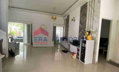 Dijual /disewakan Rumah Premium ada kolam renang di kota Kediri